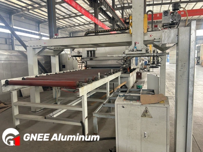 Automatic Aluminum Plate Loading System Automatic Aluminum Plate Loading System